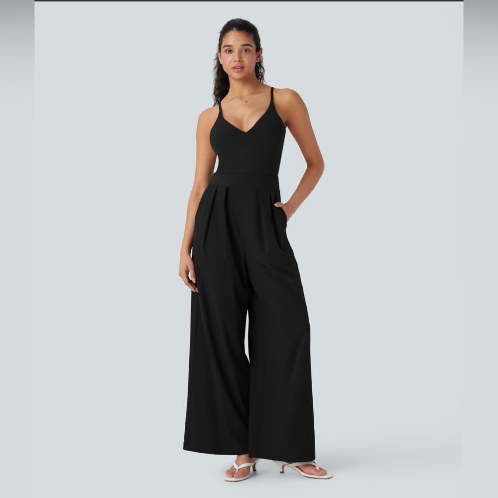 NWT Halara Breezeful Easy Peezy Off Black Wide-Leg Jumpsuit with V-Neck Small